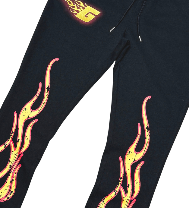 Genuine - Focused Flare sweat - Clique Apparel
