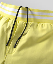 Load image into Gallery viewer, PAPER PLANE ALTITUDE SHORT - Clique Apparel
